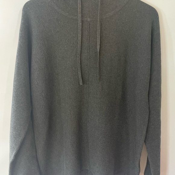Banana Republic charcoal grey pullover sweater hoodie - Picture 5 of 12